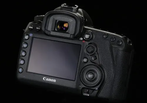 صفحه نمایش ثابت در دوربین کانن 5D Mark IV
